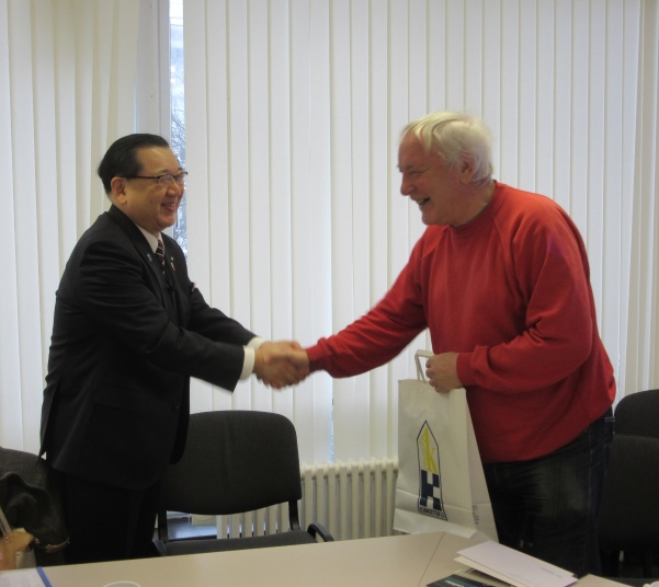 Vice-governor Chiba gives LCC Director Lyn Evans a gift from Iwate